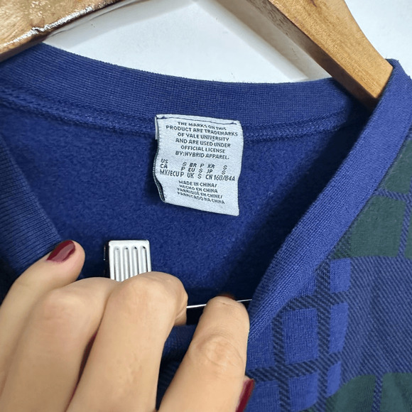 VTG 90s Yale University Bulldogs Embroidered Sweatshirt NCAA blue plaid unisex S - Picture 3 of 4
